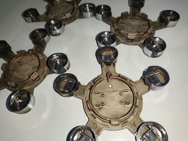 Tapabujes Audi 5 Tornillos ORIGINALES