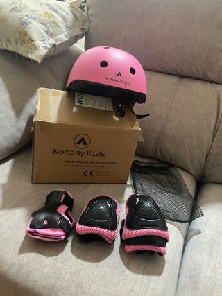 Casco, coderas, rodilleras y muñequeras Nomady Kid