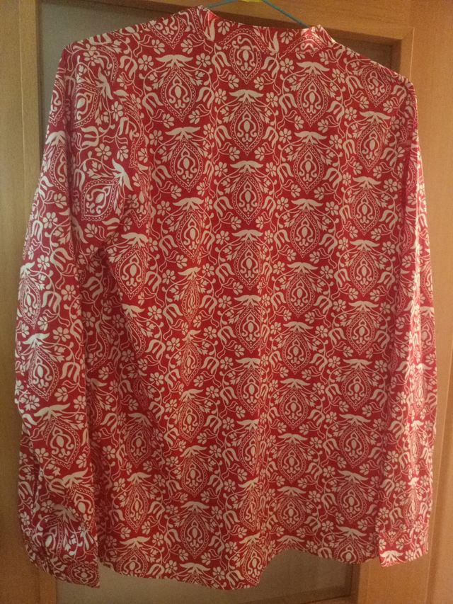 Blusa Venca roja estampada M - L (¡mirar medidas!)