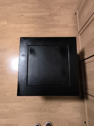 Mesa auxiliar de madera y ratán diseño oriental