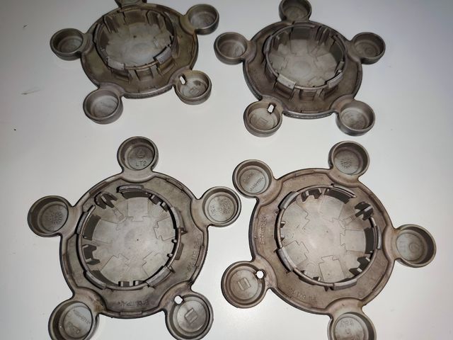 Tapabujes Seat León  ORIGINALES