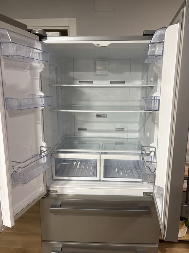 Frigorífico Americano Beko Gris.