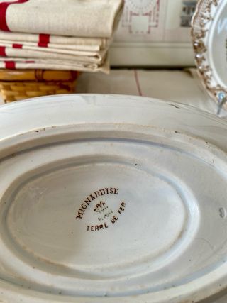 Salsera antigua con plato Mignardise Terre de Fer