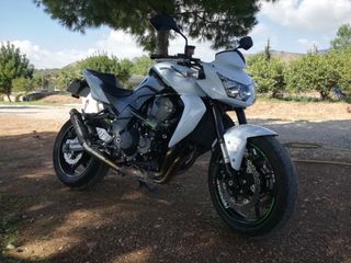 Kawasaki Z750 con extras - 38.000 km