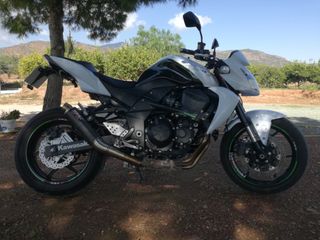 Kawasaki Z750 con extras - 38.000 km