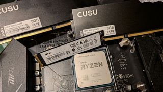 Ryzen 7 5700X 1TB 16@3600RGB FA 750W PB B550