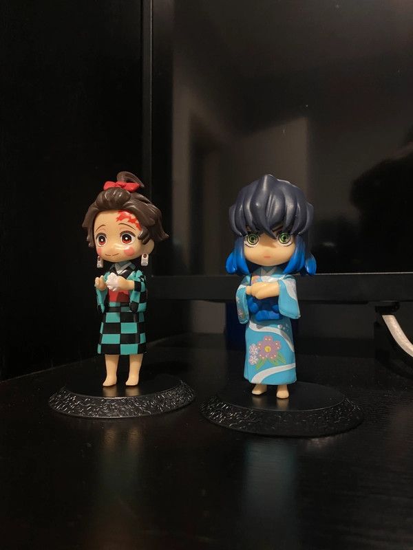 figuras kimetsu no yaiba tanjiro inosuke (dos)