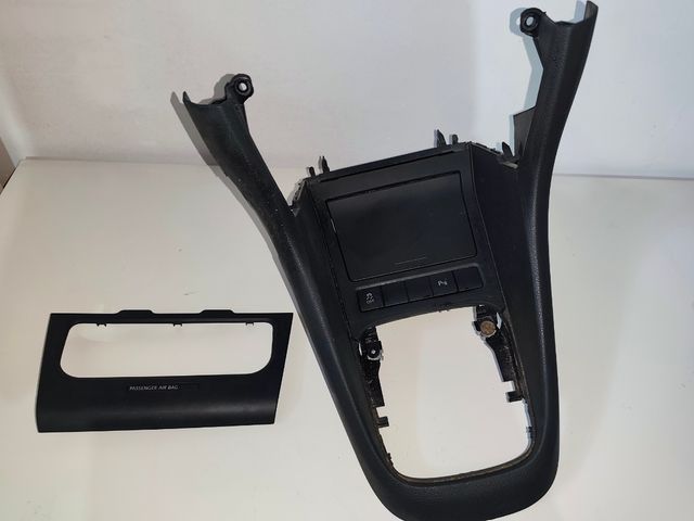 Consola Central Golf 6 con Cenicero y conectores