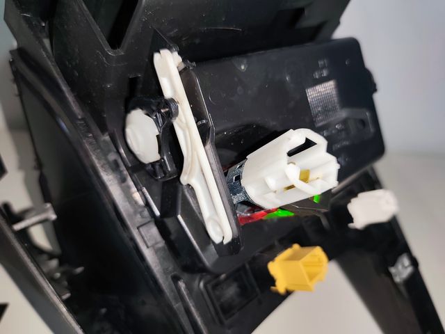 Consola Central Golf 6 con Cenicero y conectores