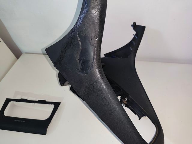 Consola Central Golf 6 con Cenicero y conectores