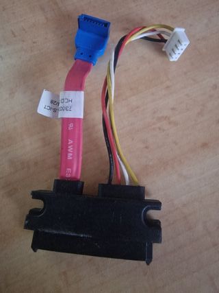 Adaptador SATA a 4 pines