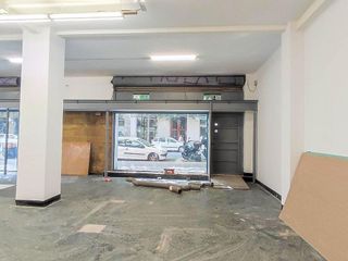 Local comercial en venta en Sant Antoni en Barcelona