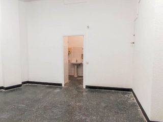 Local comercial en venta en Sant Antoni en Barcelona