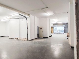 Local comercial en venta en Sant Antoni en Barcelona