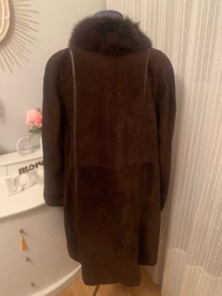 Abrigo piel marrón  cuello de pelo talla 42-44