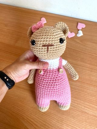 Orsetto amigurumi tutina rosa