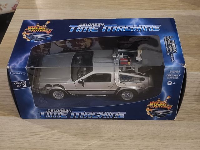 DeLorean Máquina del Tiempo 2, Regreso al Futuro