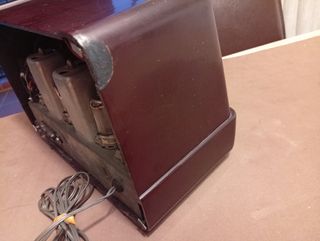 Radio Antigua Marrón Colección Particular.