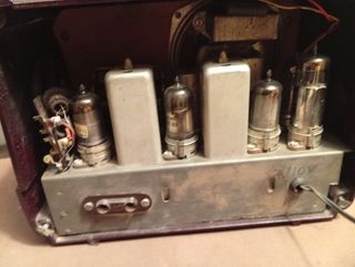 Radio Antigua Marrón Colección Particular.