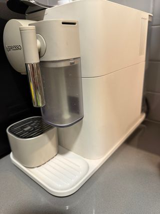 Nespresso Lattissima One Blanca Porcelana