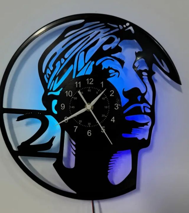  Reloj de Pared LED Moderno con Conexión Intelig