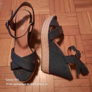 Sandalias de plataforma Best
Best Shoes azul