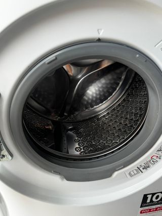 LAVADORA AEG DE 8 KILOS 
