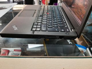 Portátil Lenovo Thinkpad X260 i5 8GB RAM 240GB SSD