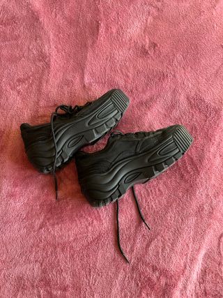 Zapatos Bershka plataforma negros