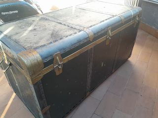 2 Bauli da restaurare in legno e metallo