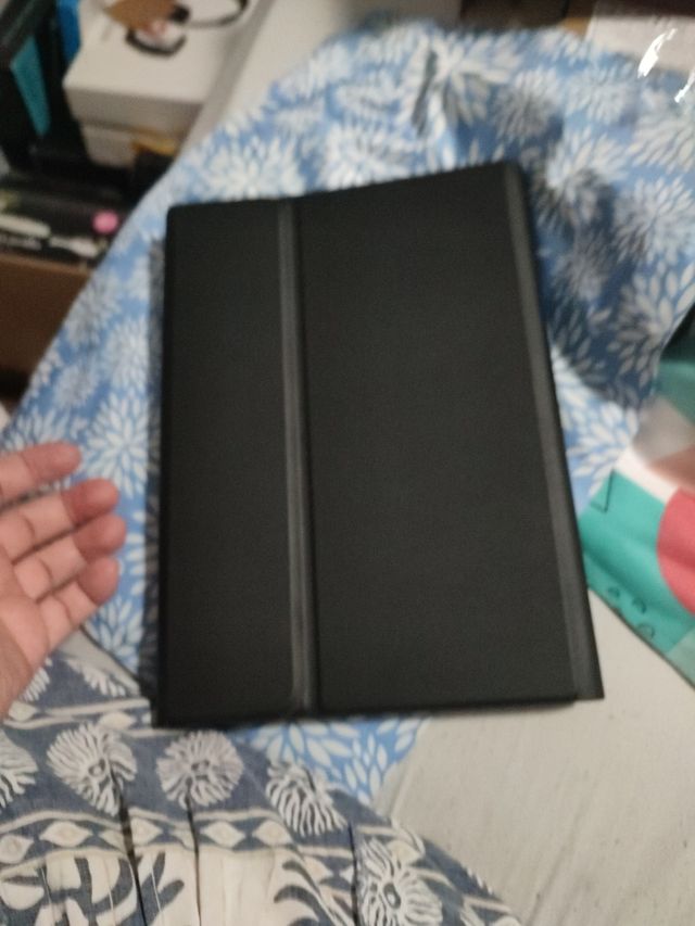 Funda para tablet negra y azul