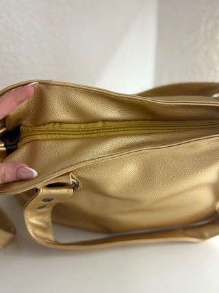 Bolso de mano vintage dorado