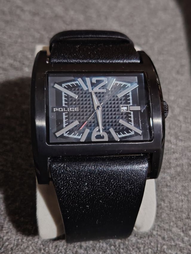 Reloj Police cuero