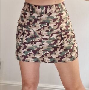 Mini falda Zara T. S. Nueva con etiqueta.