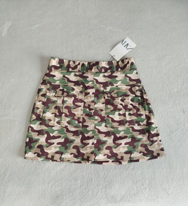 Mini falda Zara T. S. Nueva con etiqueta.