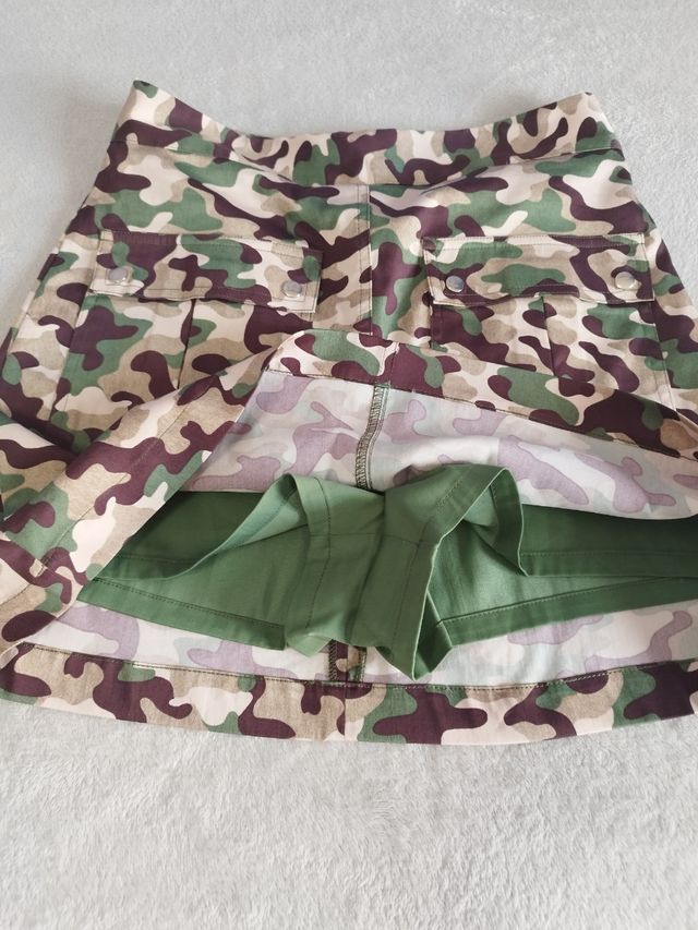 Mini falda Zara T. S. Nueva con etiqueta.