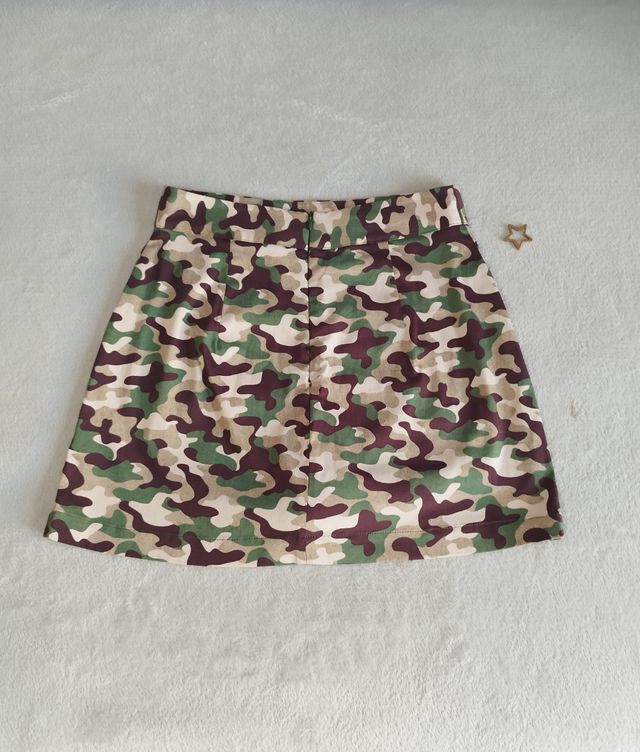 Mini falda Zara T. S. Nueva con etiqueta.