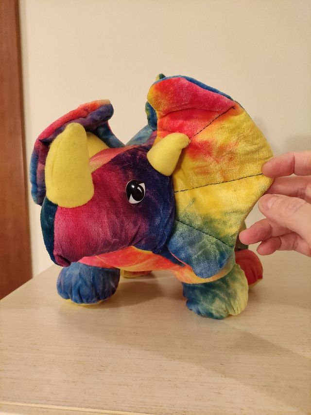 Peluche colorato dinosauro