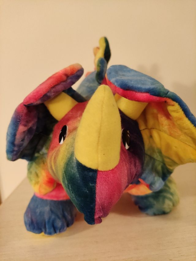 Peluche colorato dinosauro