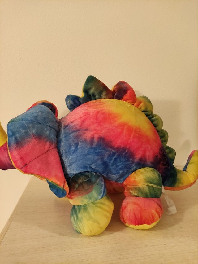 Peluche colorato dinosauro