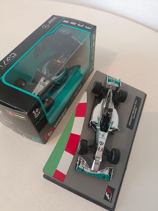 Pack 2x Mercedes F1 Lewis Hamilton