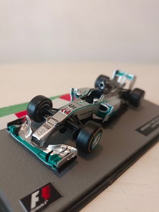 Pack 2x Mercedes F1 Lewis Hamilton