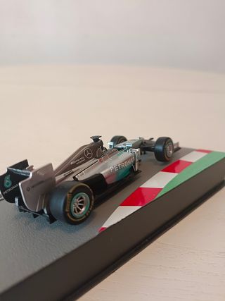 Pack 2x Mercedes F1 Lewis Hamilton