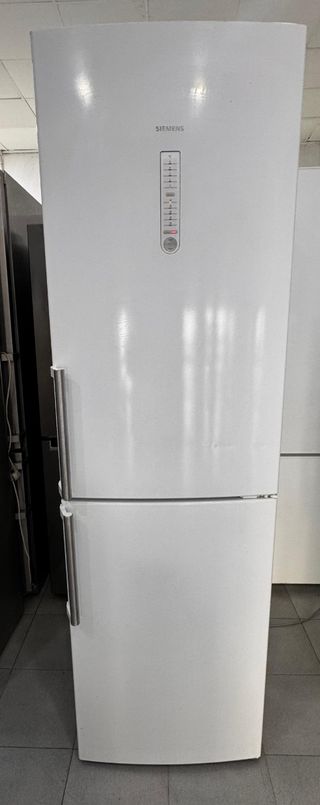 FRIGORÍFICO SIEMENS BLANCO COMBI NO FROST 

