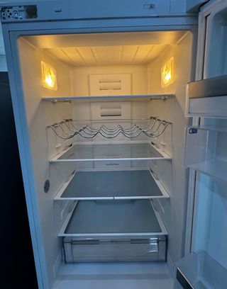 FRIGORÍFICO SIEMENS BLANCO COMBI NO FROST 
