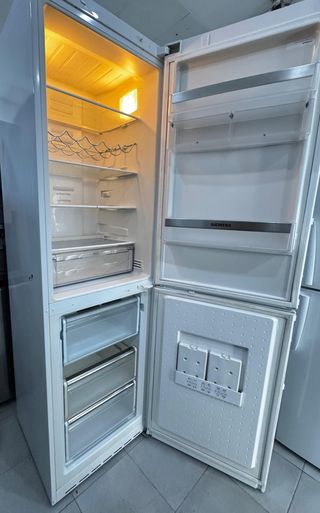 FRIGORÍFICO SIEMENS BLANCO COMBI NO FROST 
