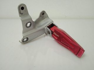 Estribera Trasera Izquierda Con Soporte Yamaha Tma
