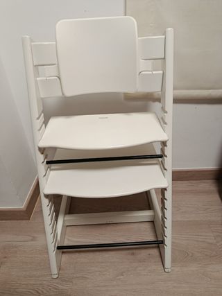 Trona Stokke en perfecto estado