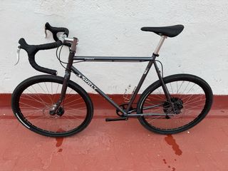 Bicicleta Surly Straggler 58/56 gravel bikepacking