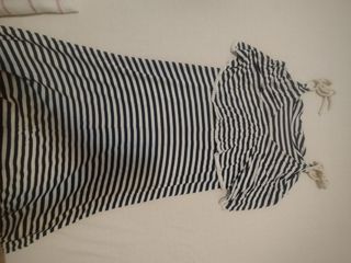 Vestido de rayas con volante